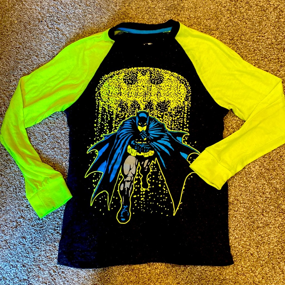 BATMAN Boys Long sleeve shirt Large size 10/12